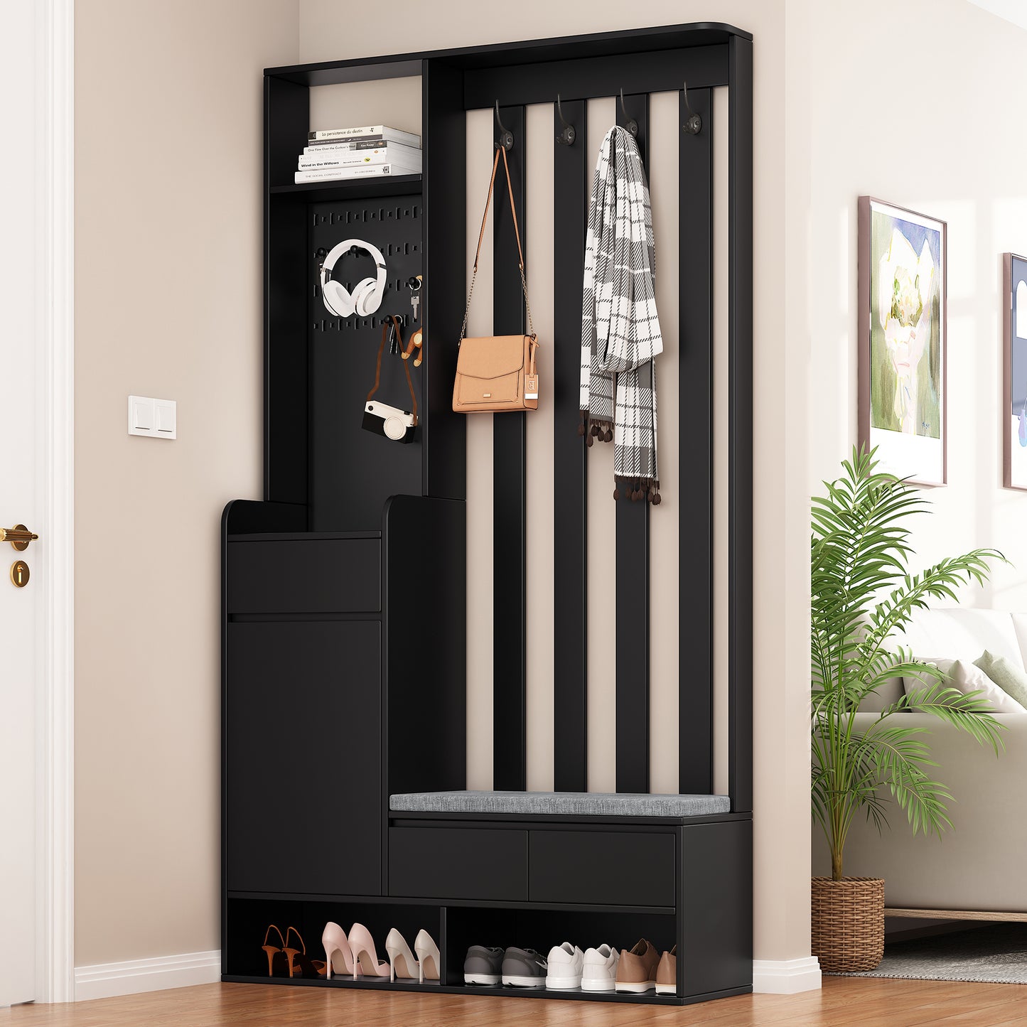 Multifunctional shoe cabinet